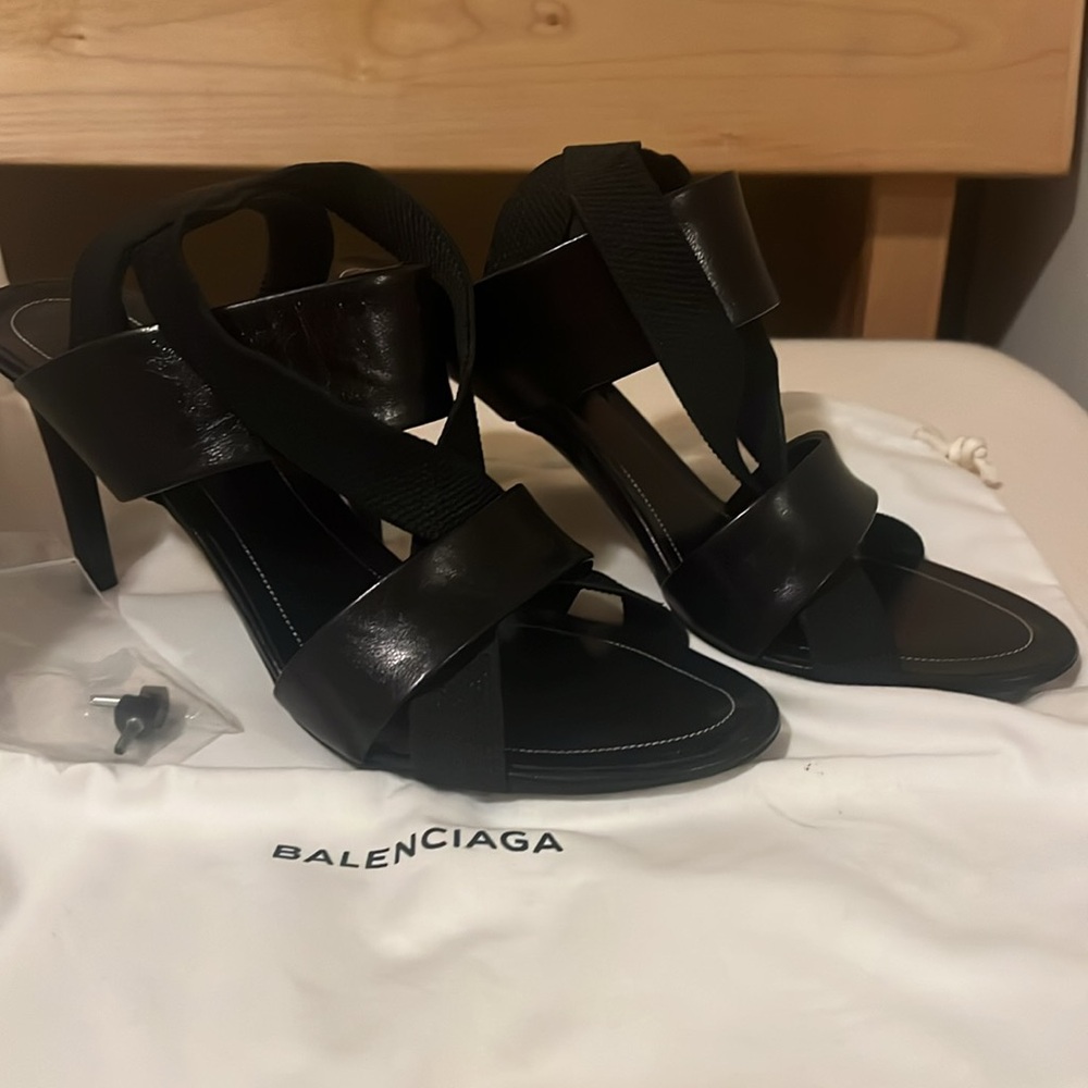Balenciaga Elastic and Leather Sandal - Picture 2 of 9